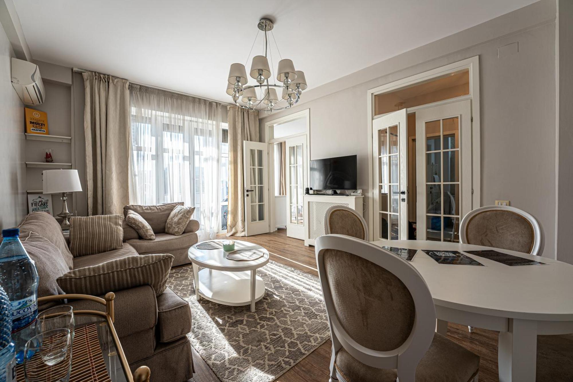 Cozy Two Room Apartment - Heart Of The City - Victoriei 2, Old Town Bucharest Luaran gambar